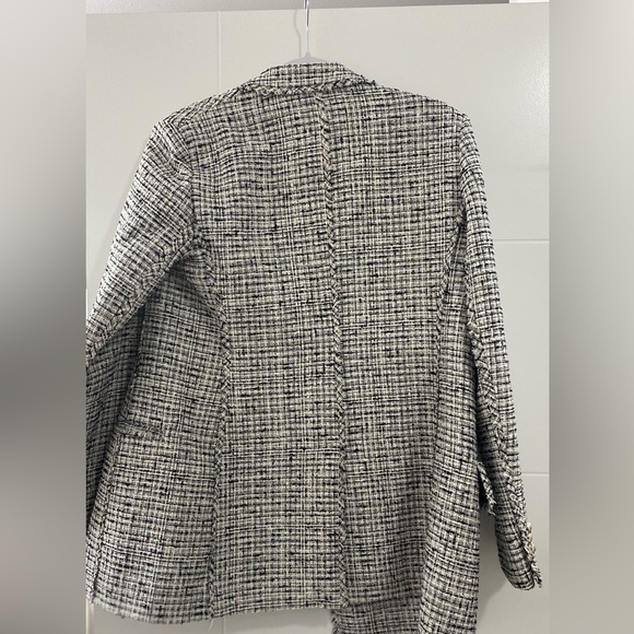 Babaton White and Black Blazer size 8 - Picture 3 of 4
